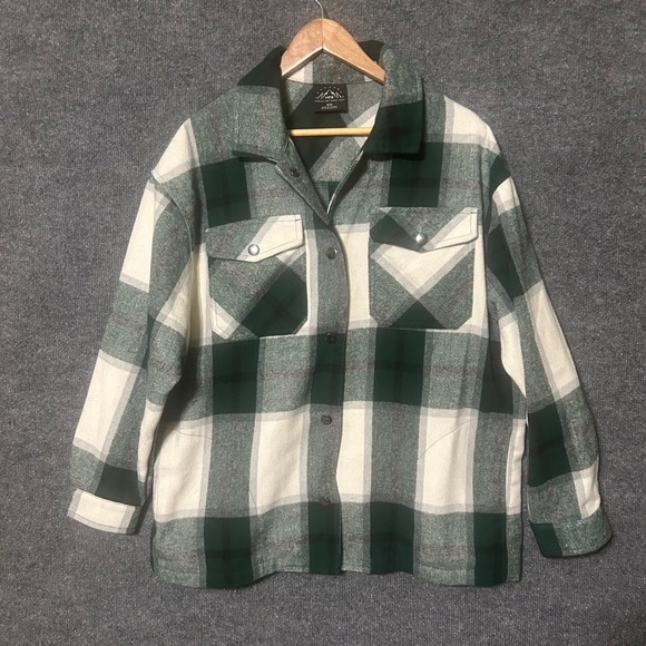 HFX Jackets & Blazers - HFX Plaid Shacket Oversized Button Up Flannel Shirt Jacket Green Cream M
